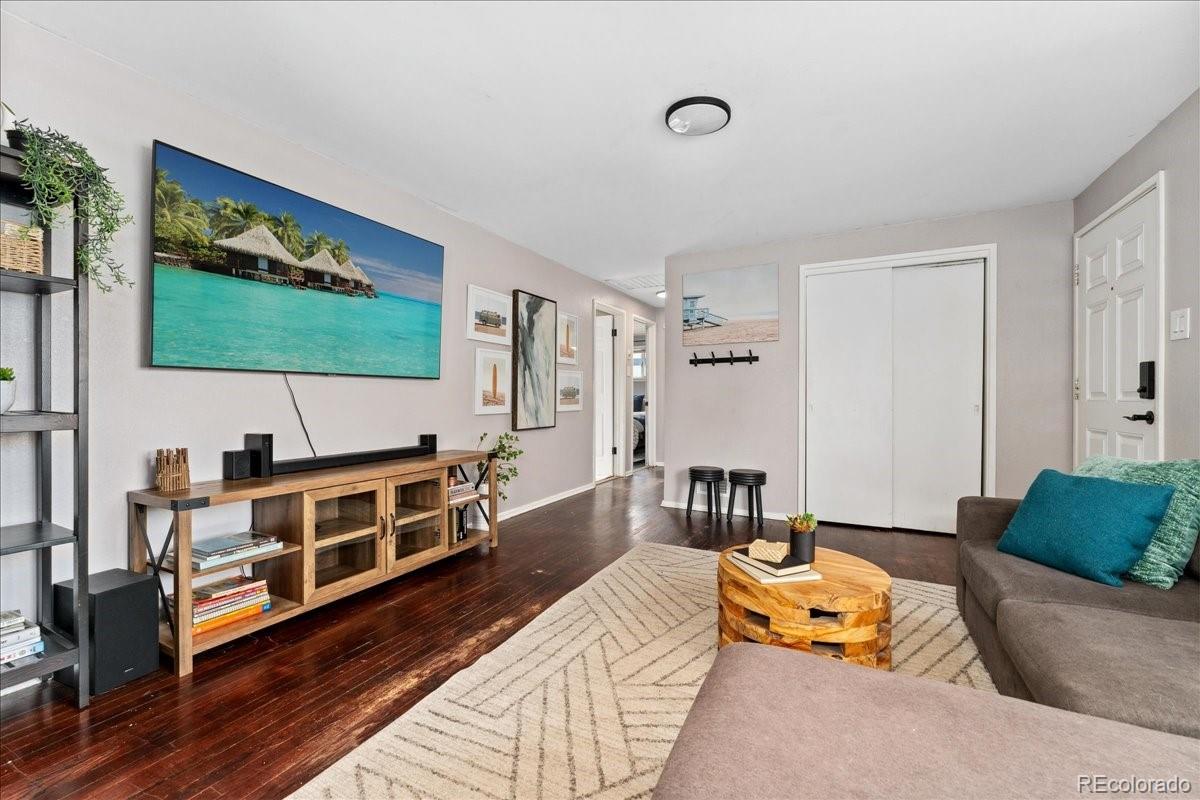 MLS Image #4 for 701  emporia street,aurora, Colorado
