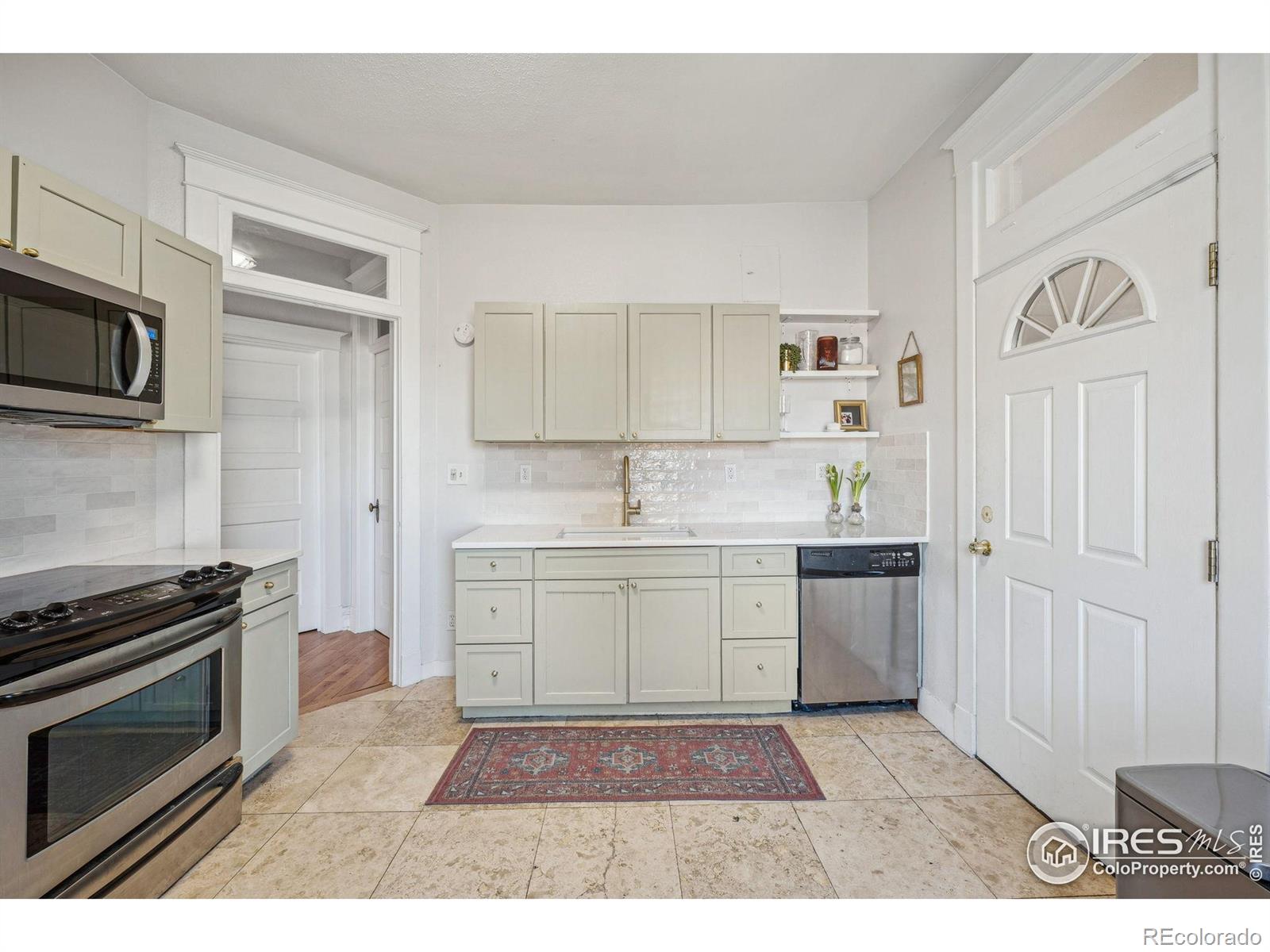MLS Image #13 for 3059 n york street,denver, Colorado