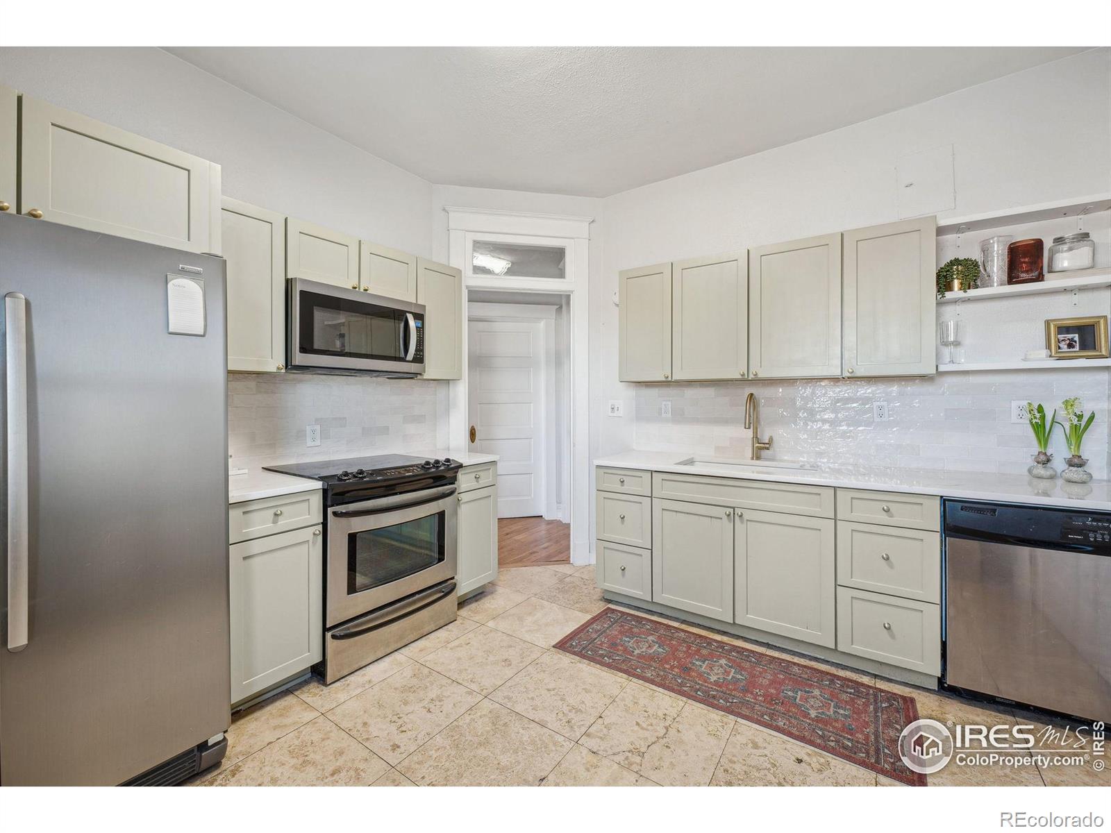 MLS Image #17 for 3059 n york street,denver, Colorado