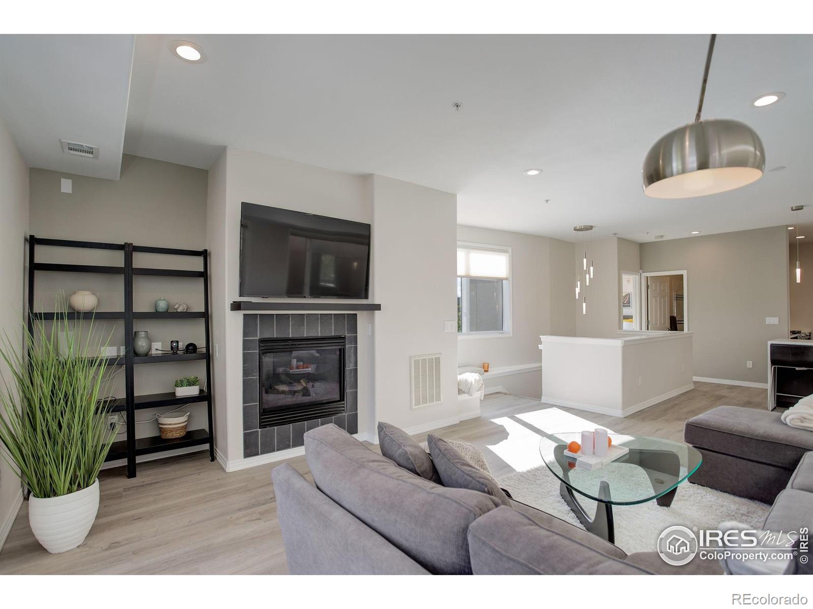 MLS Image #7 for 726  pearl street,boulder, Colorado