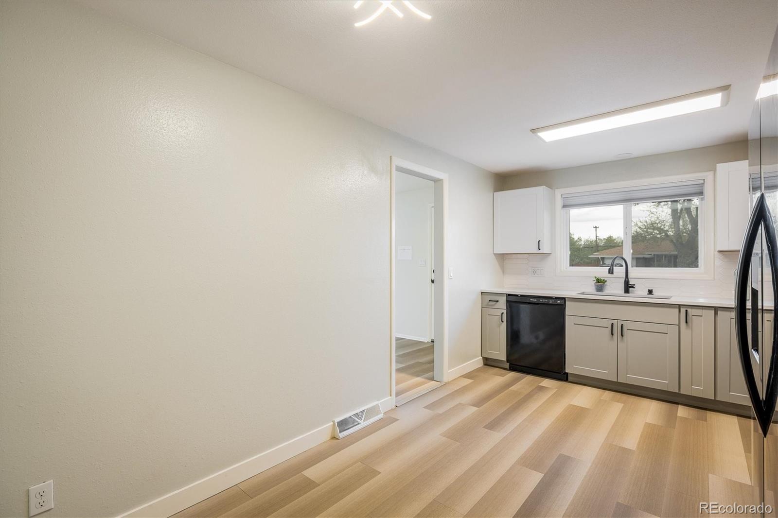 MLS Image #12 for 740  lotus way,broomfield, Colorado