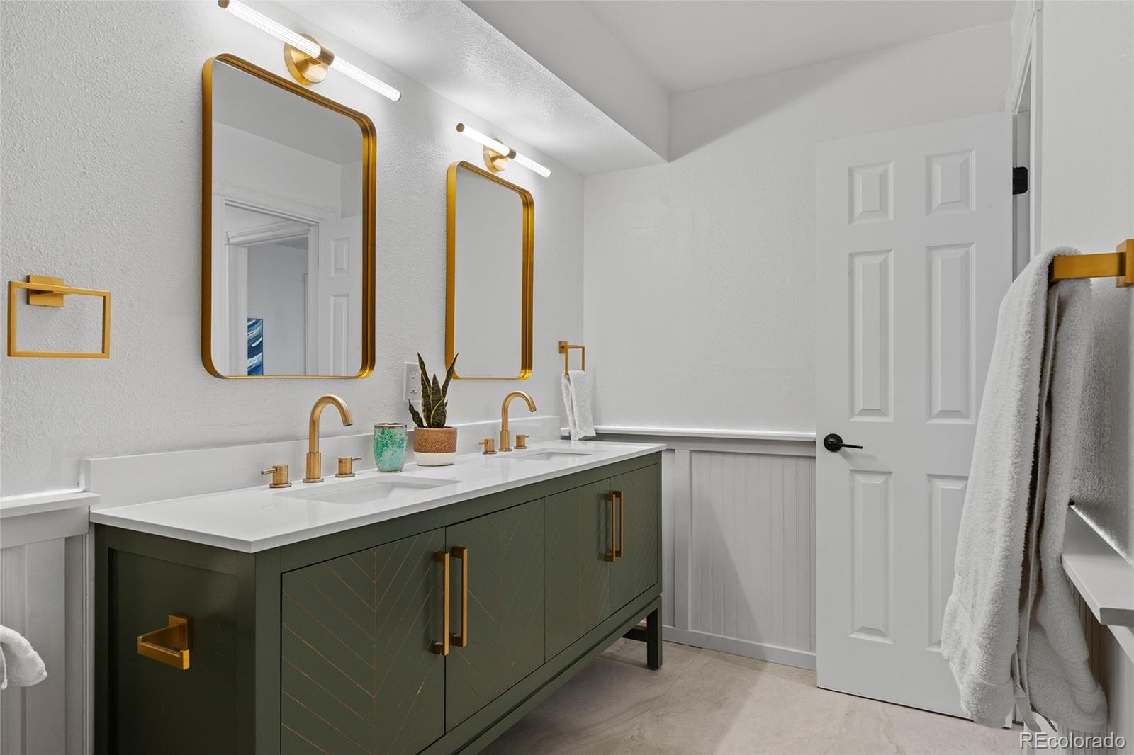 MLS Image #14 for 7615 e quincy avenue 103,denver, Colorado