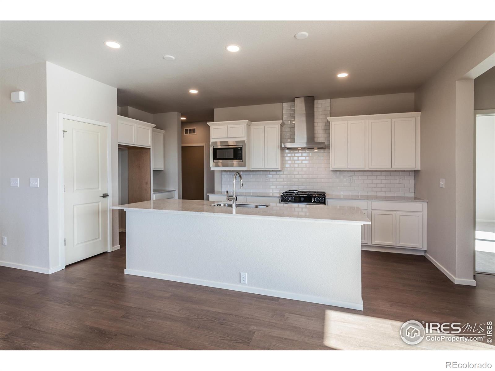 MLS Image #12 for 6039  red barn road,timnath, Colorado