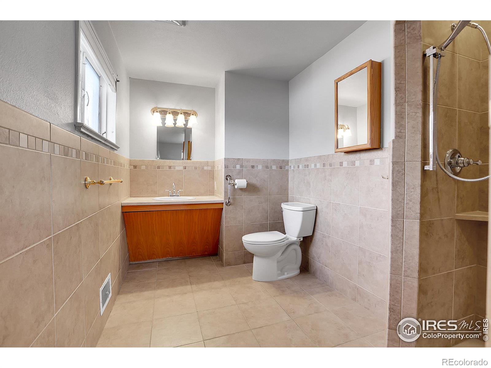 MLS Image #15 for 375  kohl street,broomfield, Colorado