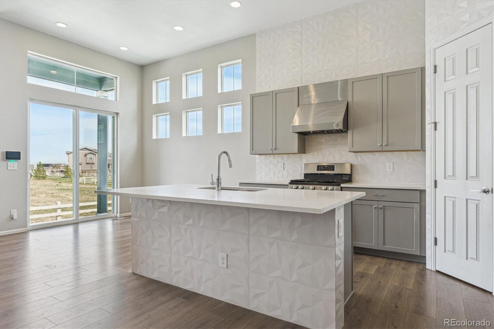MLS Image #4 for 27397 e costilla drive,aurora, Colorado