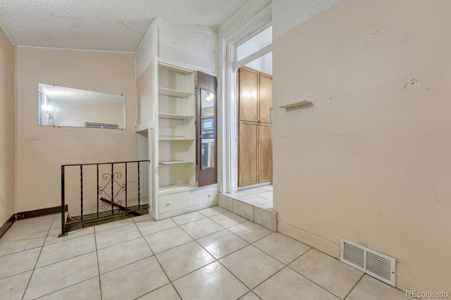 MLS Image #16 for 2421 w 38th avenue,denver, Colorado