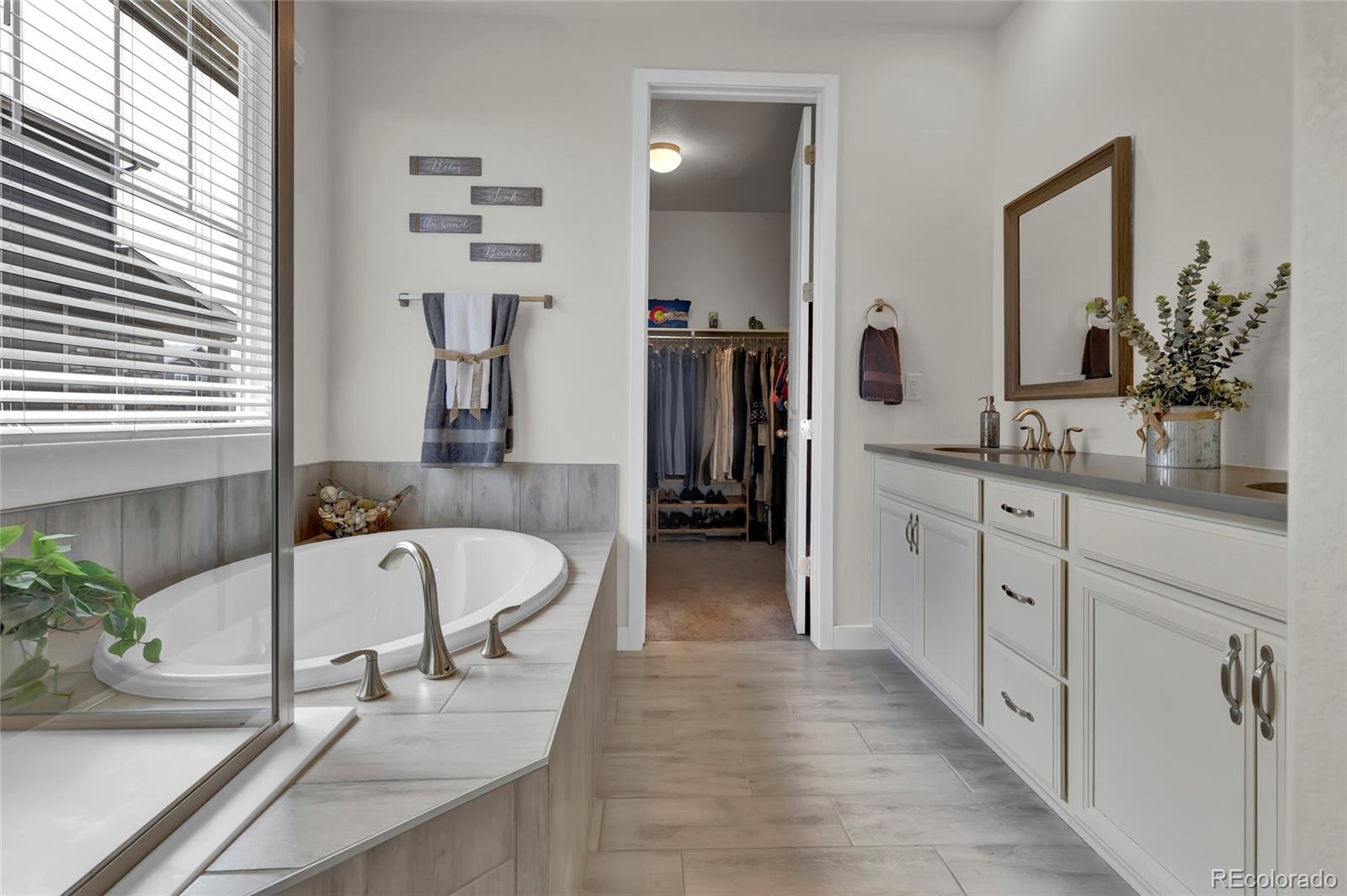 MLS Image #12 for 8248 s yantley court,aurora, Colorado
