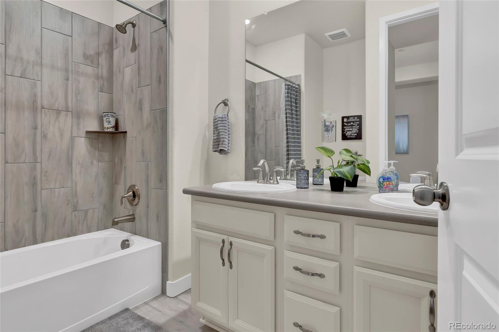 MLS Image #14 for 8248 s yantley court,aurora, Colorado