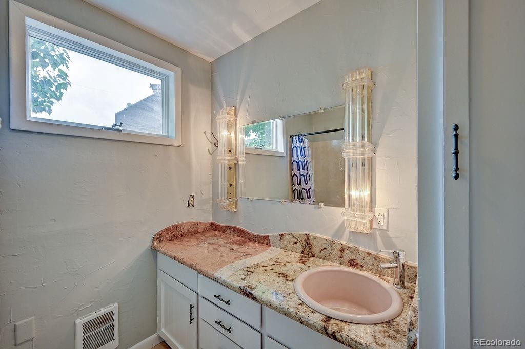 MLS Image #27 for 239  e street,salida, Colorado