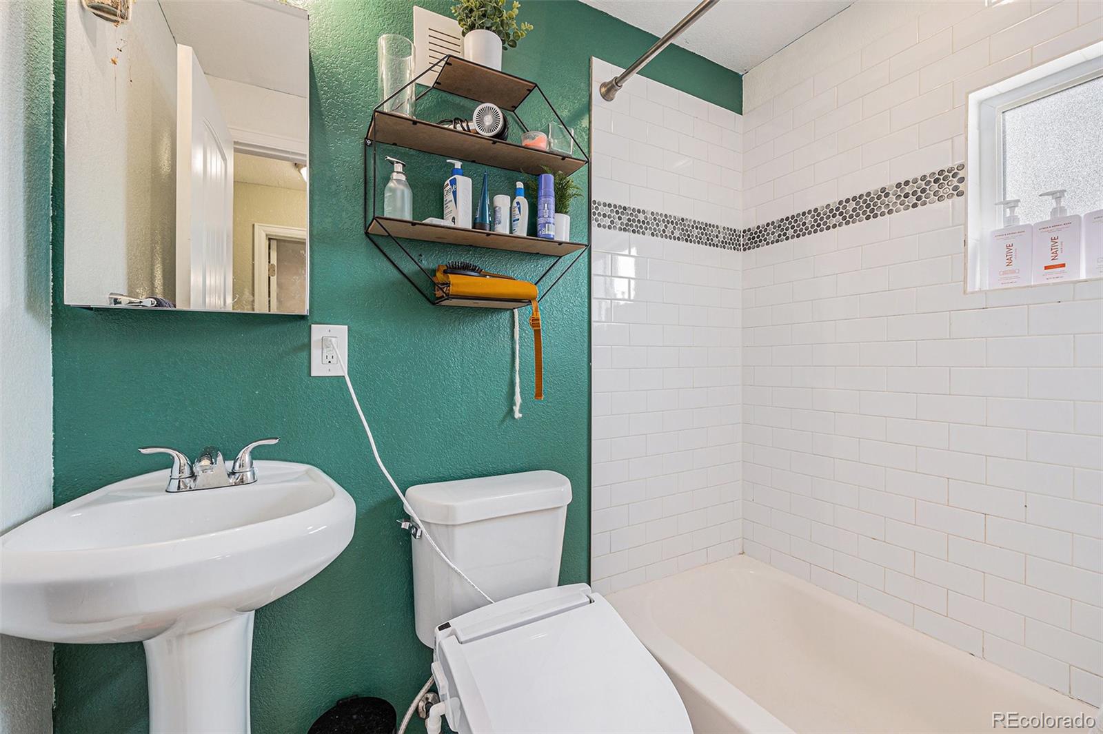 MLS Image #14 for 3640 n saint paul street,denver, Colorado