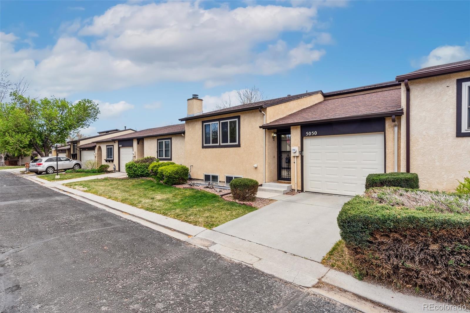 MLS Image #2 for 5050  elm grove drive,colorado springs, Colorado