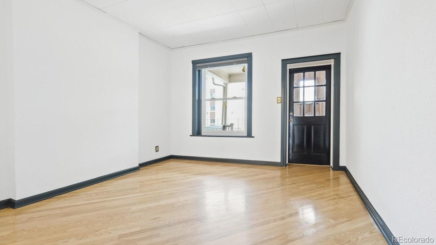MLS Image #6 for 553 n logan street,denver, Colorado