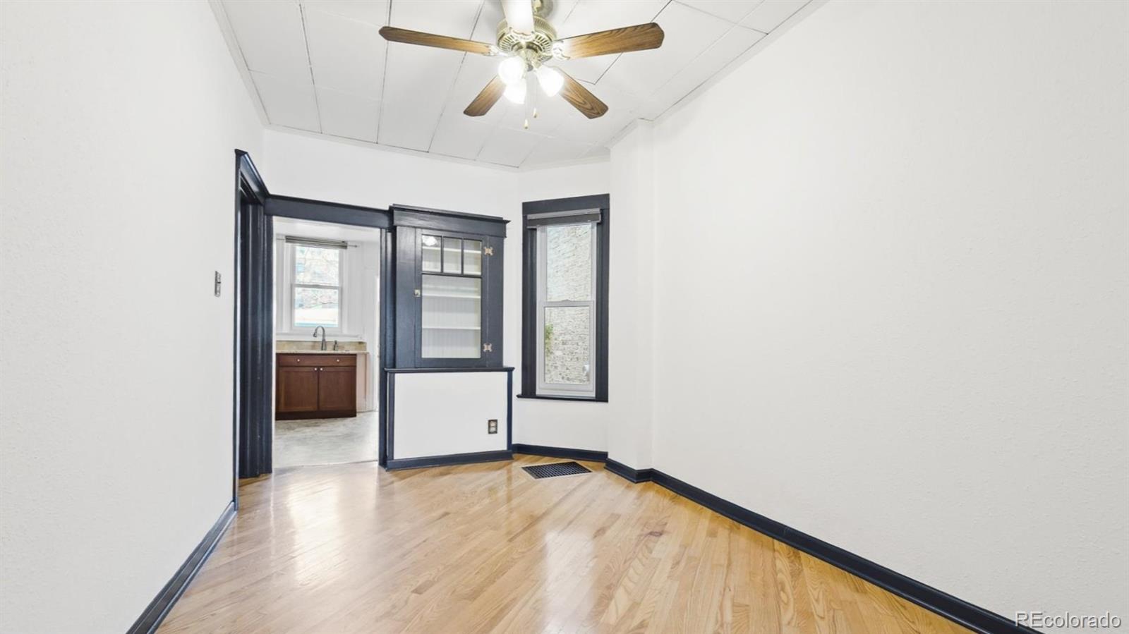MLS Image #8 for 553 n logan street,denver, Colorado