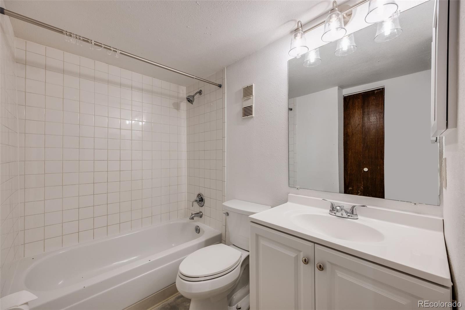 MLS Image #19 for 14192 e colorado drive,aurora, Colorado