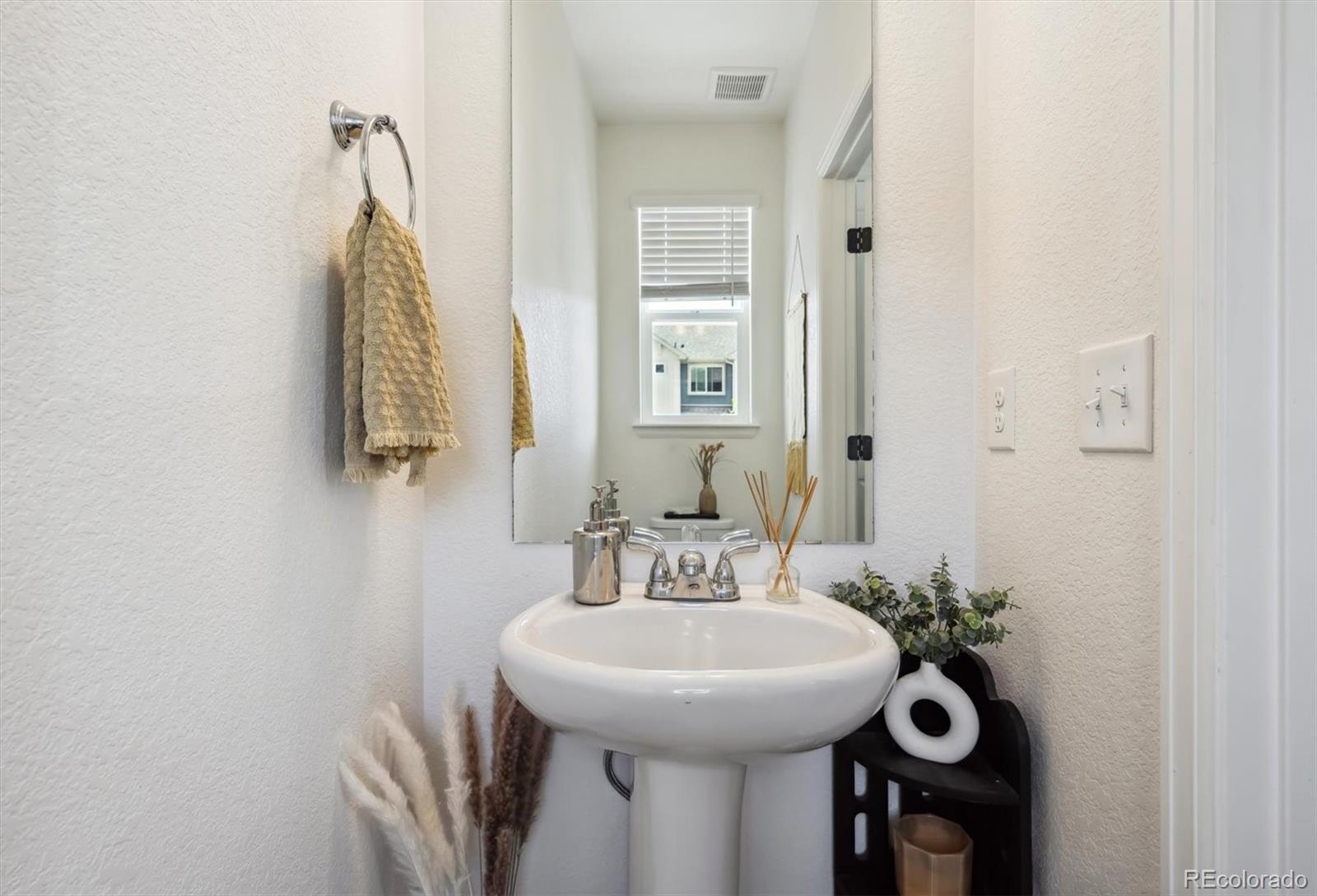 MLS Image #11 for 10224  worchester street,commerce city, Colorado
