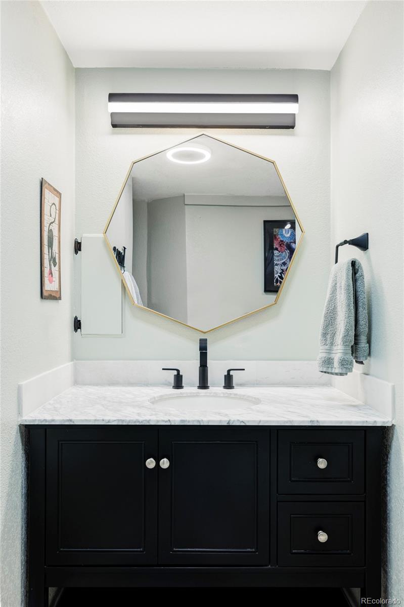 MLS Image #26 for 3130 s krameria street,denver, Colorado