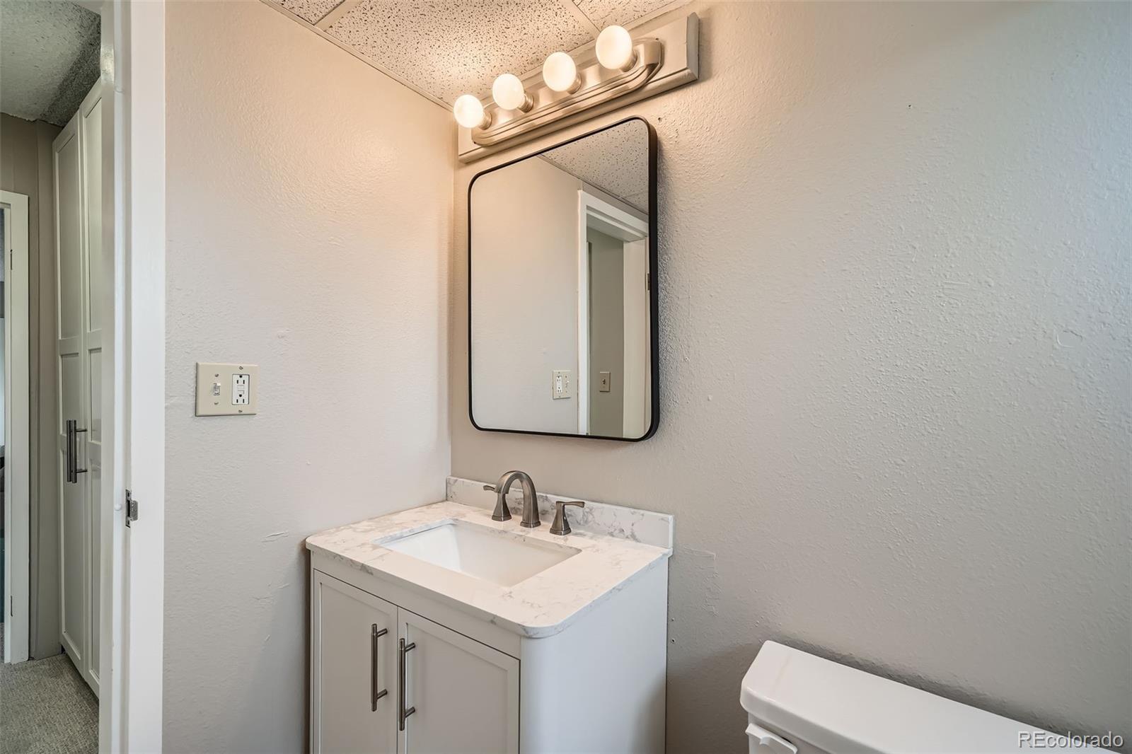 MLS Image #16 for 1045 n pennsylvania street,denver, Colorado