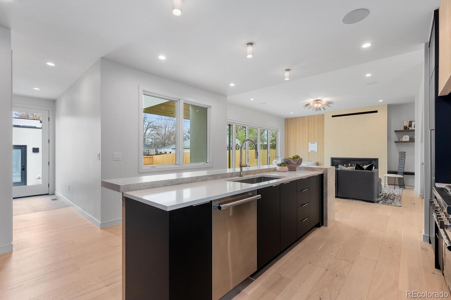 MLS Image #21 for 1127 s monroe street,denver, Colorado