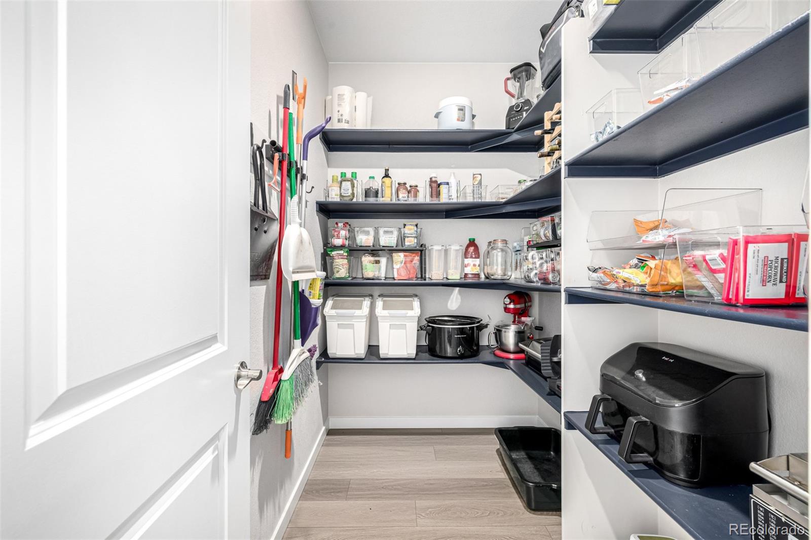 MLS Image #20 for 23652 e 40th avenue,aurora, Colorado