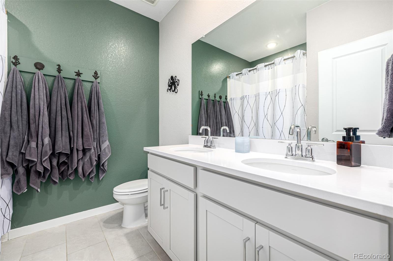 MLS Image #36 for 23652 e 40th avenue,aurora, Colorado