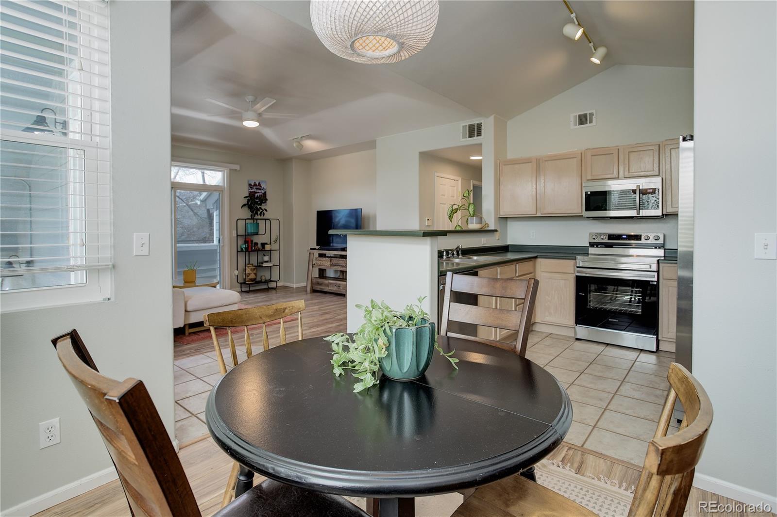 MLS Image #6 for 8500 e jefferson avenue,denver, Colorado