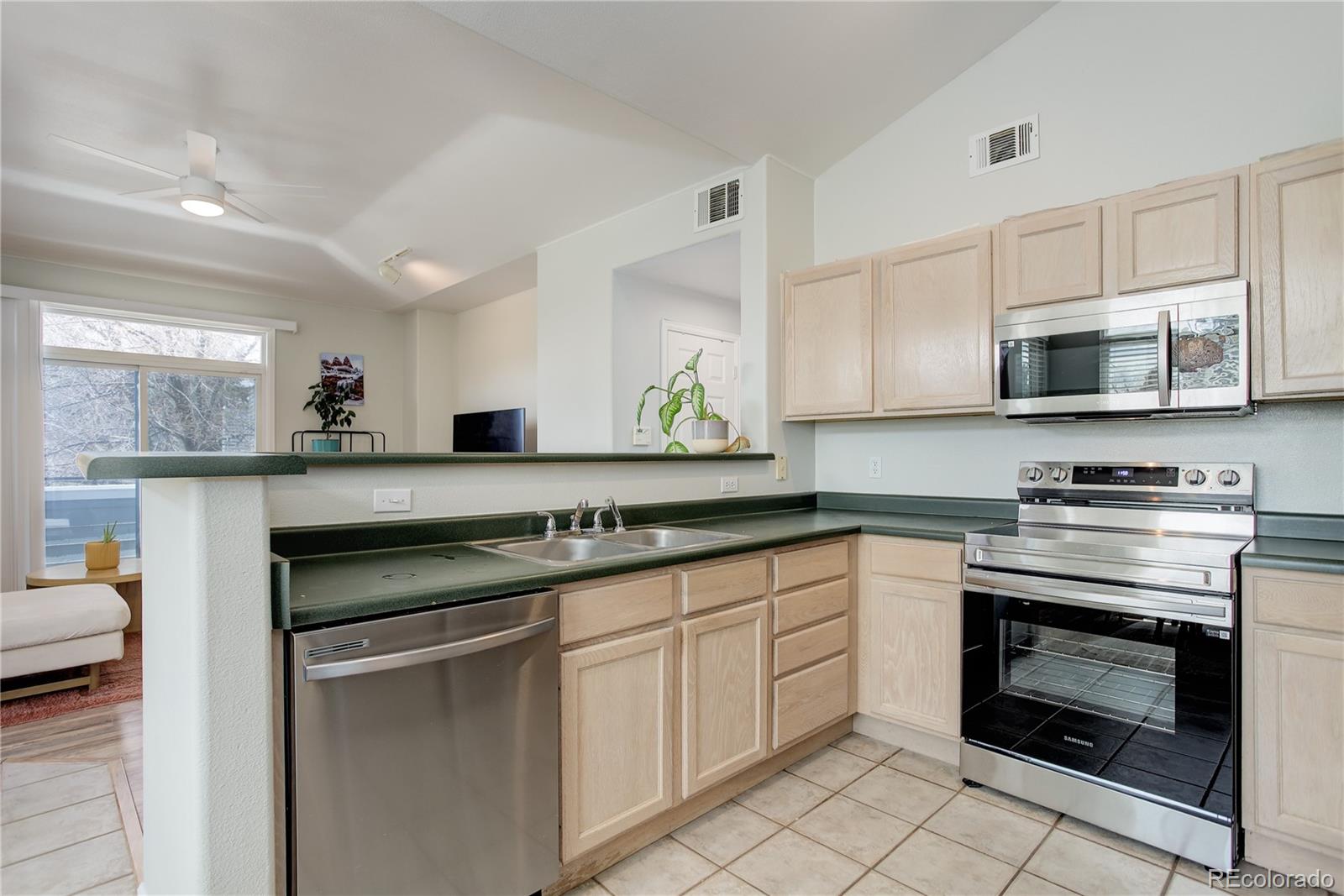 MLS Image #8 for 8500 e jefferson avenue,denver, Colorado
