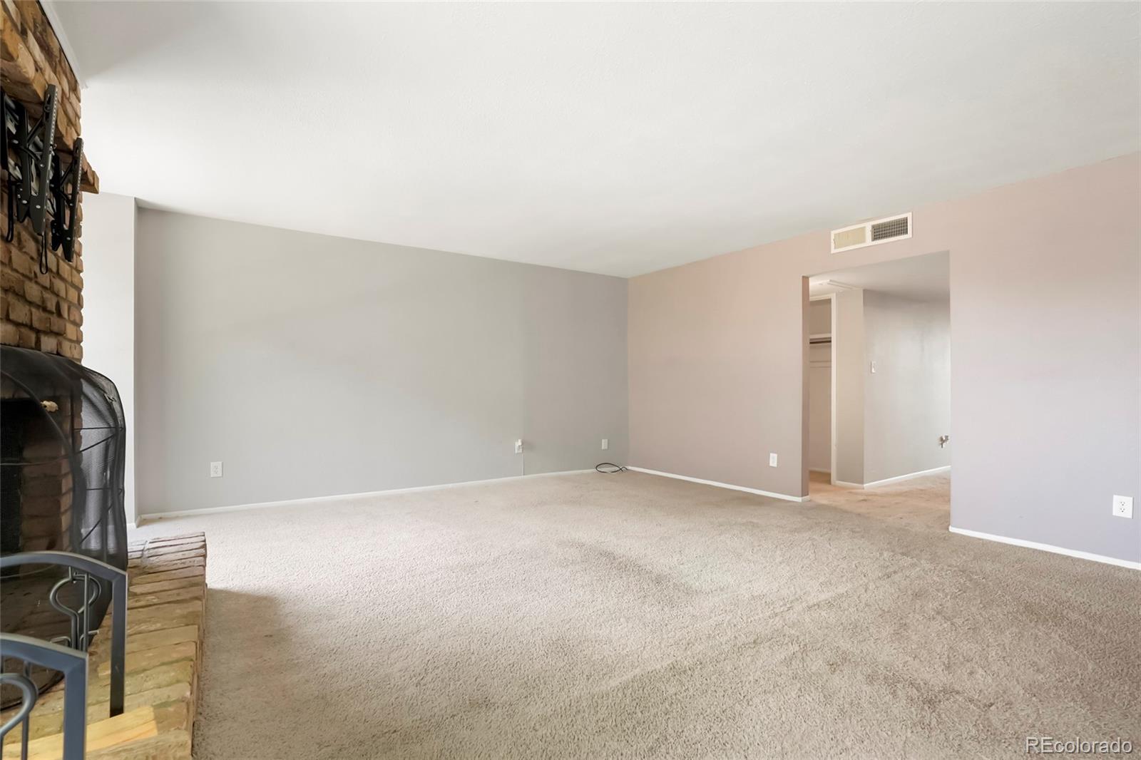 MLS Image #5 for 3855 s monaco street,denver, Colorado