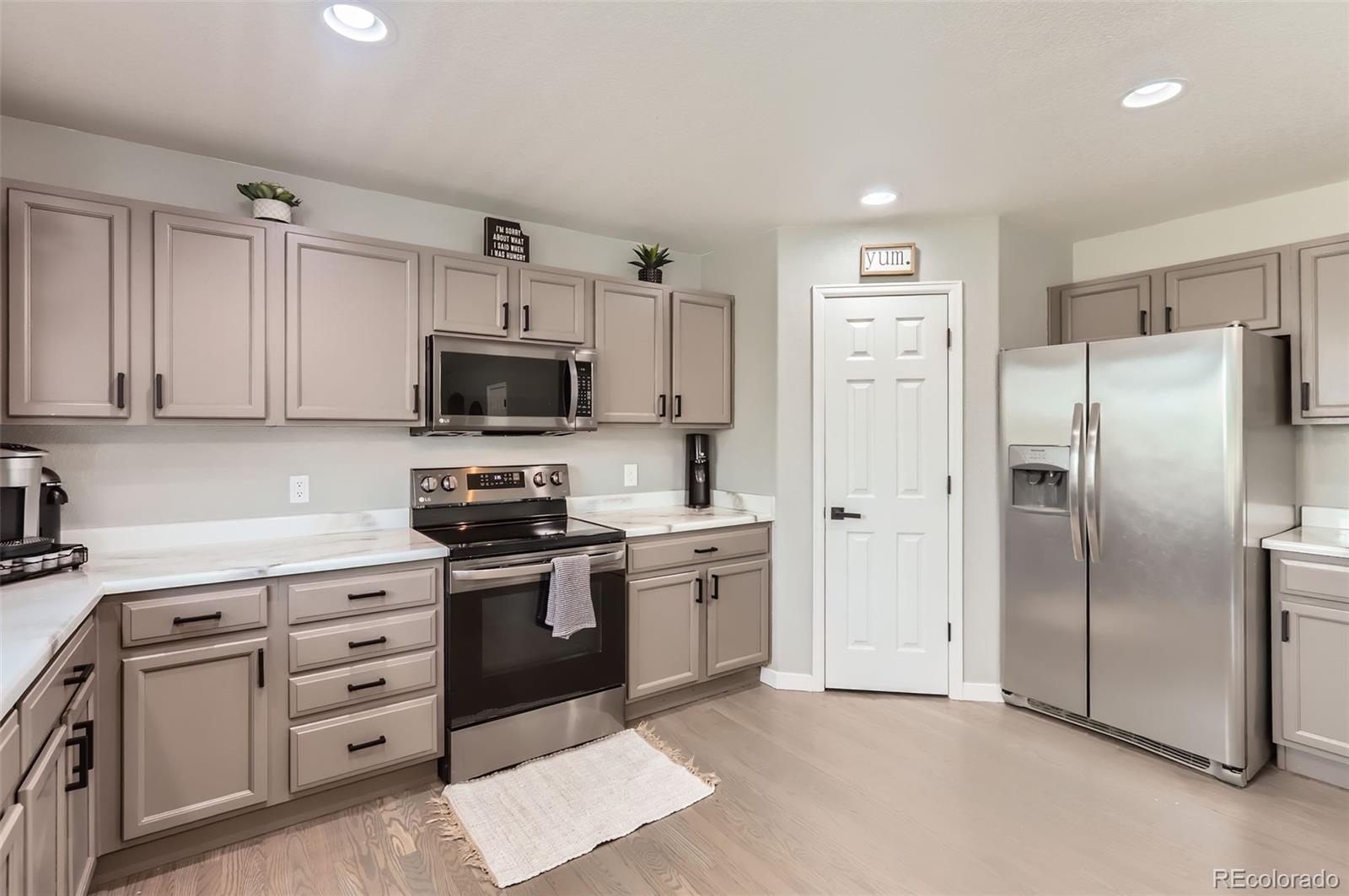 MLS Image #7 for 3805 e 106th avenue,thornton, Colorado