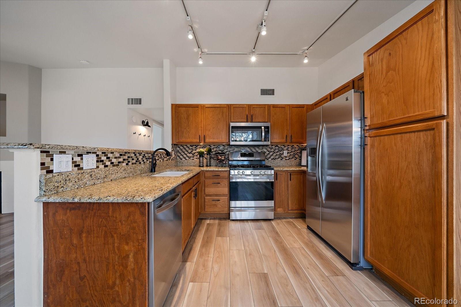 MLS Image #10 for 8615 w berry avenue 204,littleton, Colorado