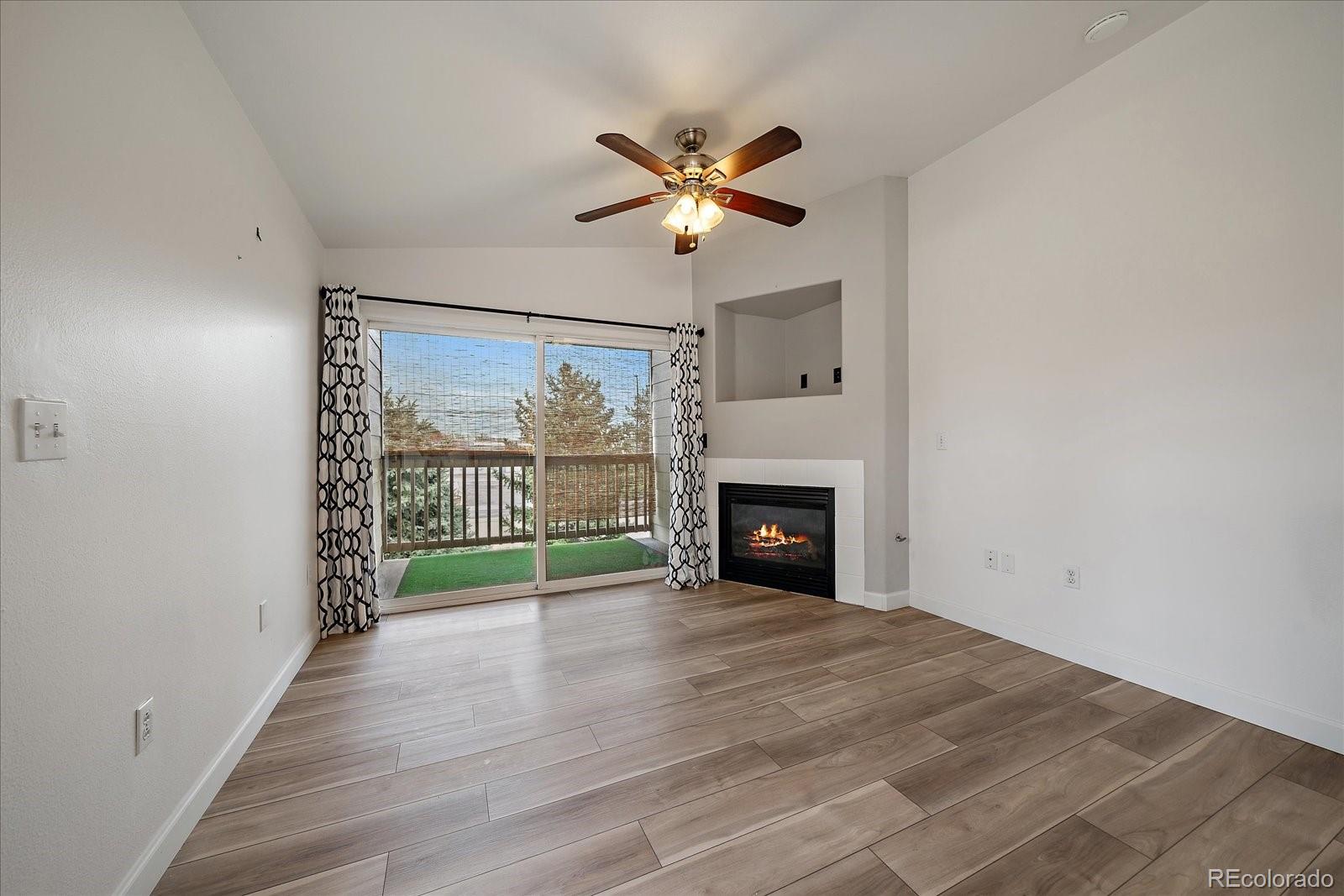 MLS Image #4 for 8615 w berry avenue 204,littleton, Colorado