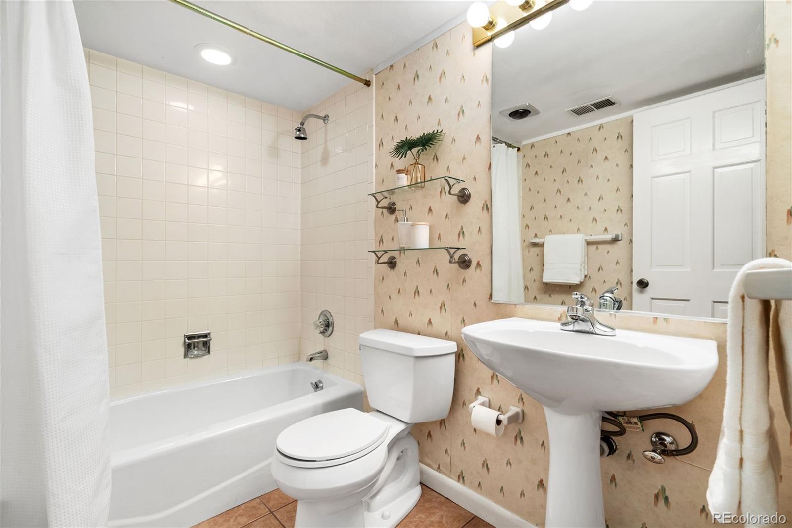 MLS Image #19 for 6305 w 6th avenue c17,lakewood, Colorado