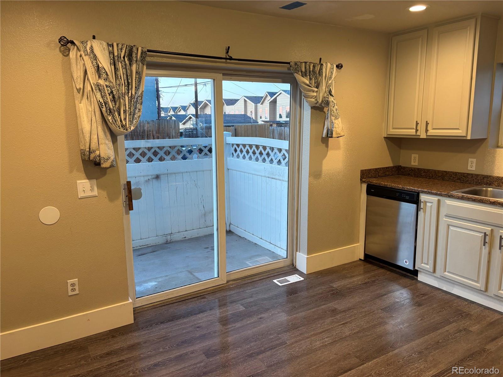 MLS Image #4 for 1222  yosemite street,denver, Colorado