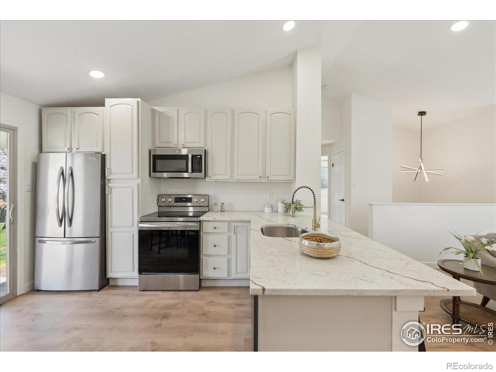 MLS Image #10 for 2476  sunset drive,longmont, Colorado