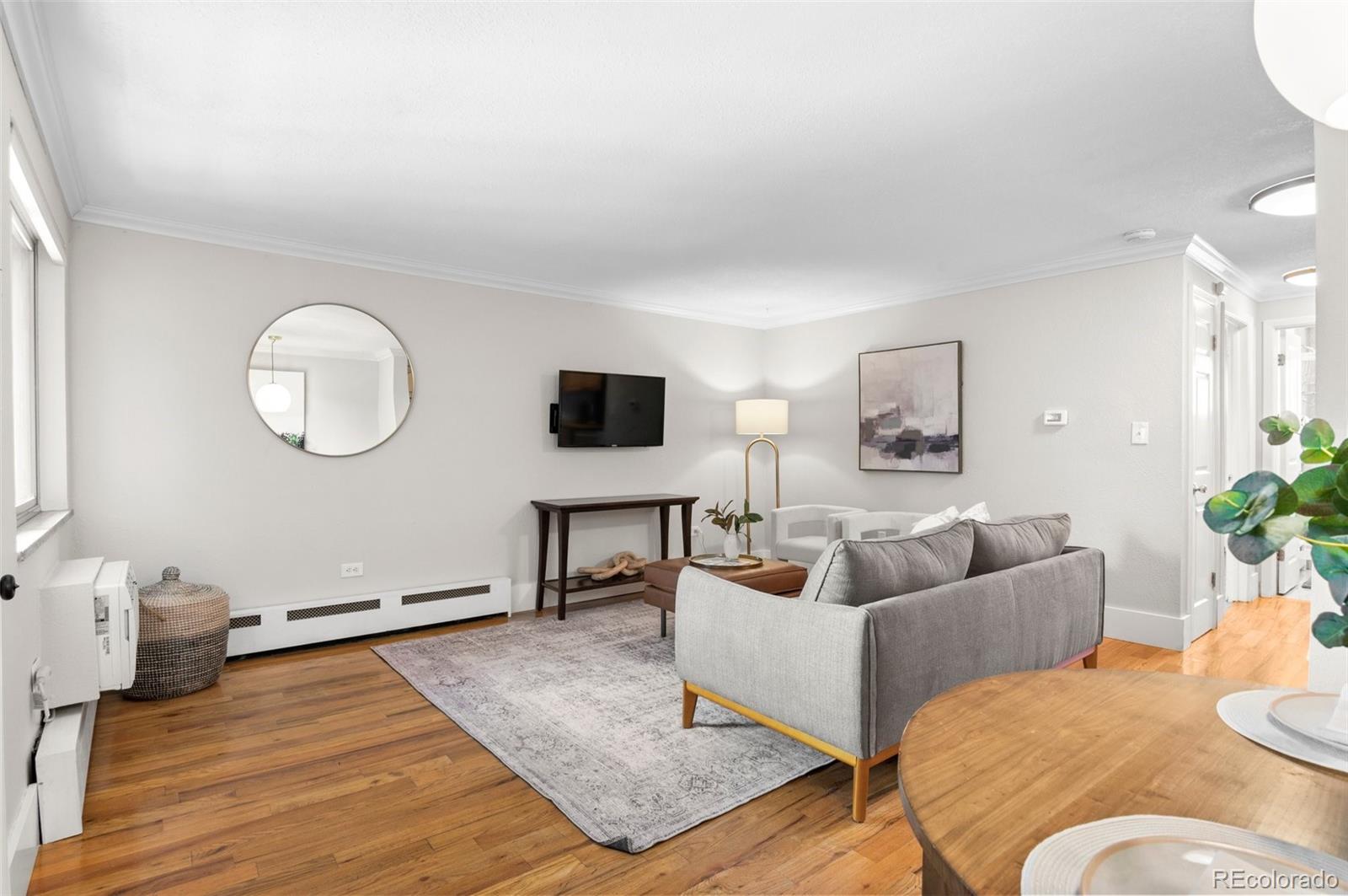 MLS Image #5 for 558 n washington street,denver, Colorado