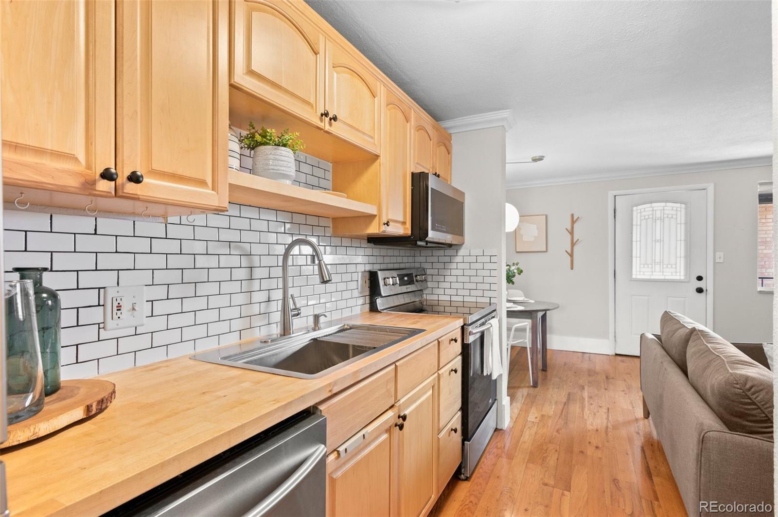 MLS Image #8 for 558 n washington street,denver, Colorado