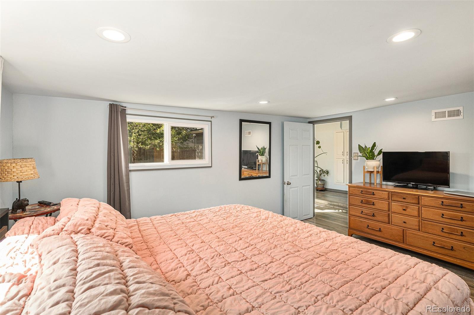MLS Image #13 for 3768 s acoma street,englewood, Colorado