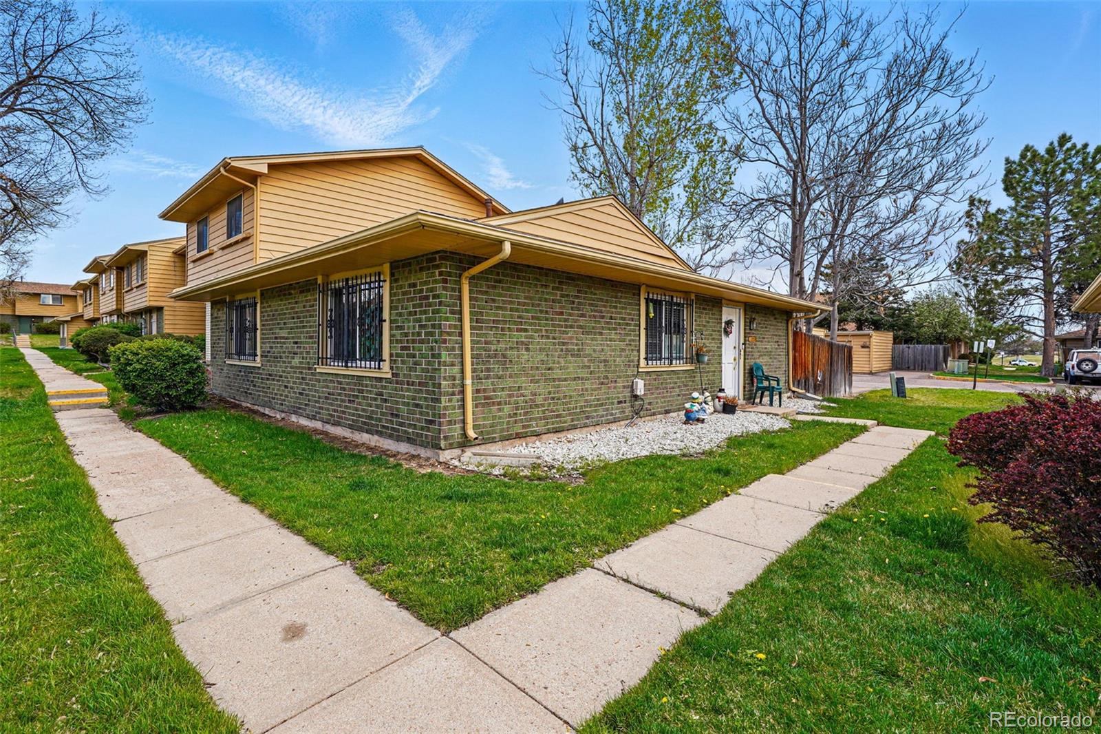 MLS Image #1 for 12458 e kansas place,aurora, Colorado