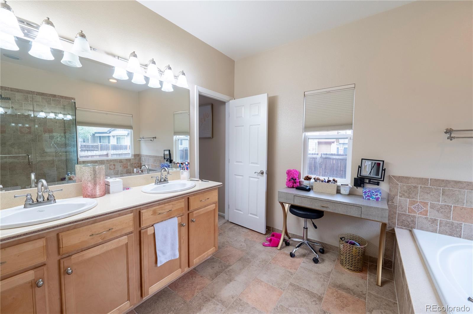 MLS Image #12 for 9844  norfolk street,commerce city, Colorado