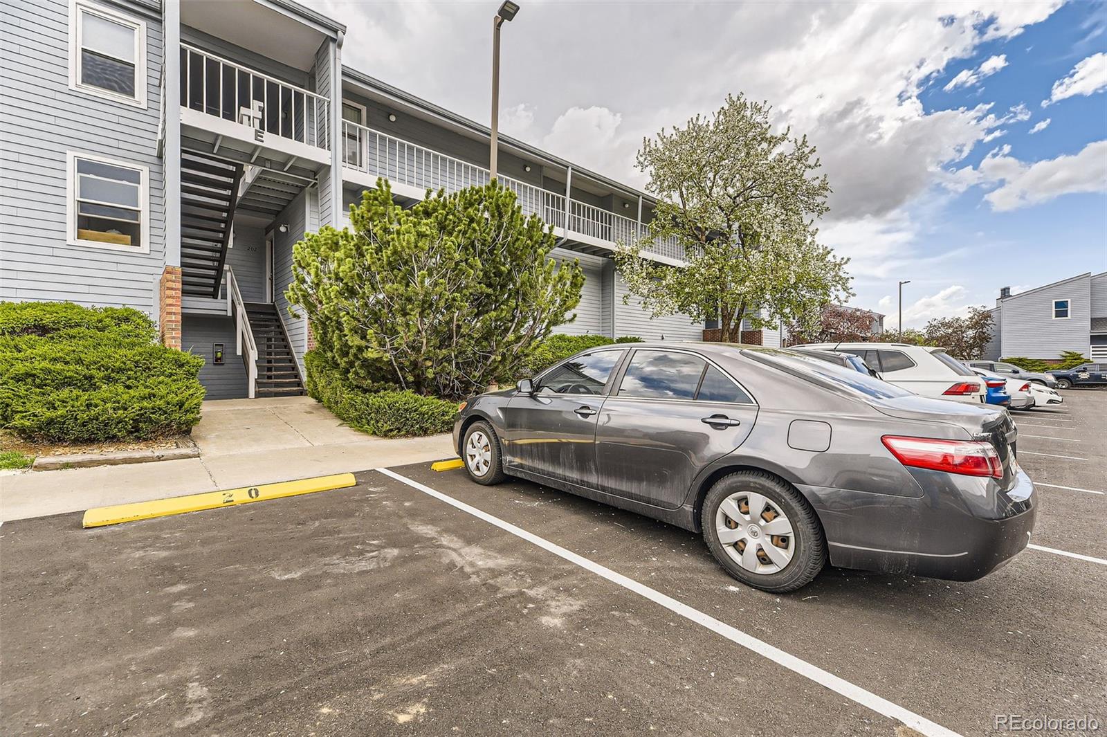 MLS Image #23 for 3141 s tamarac drive,denver, Colorado