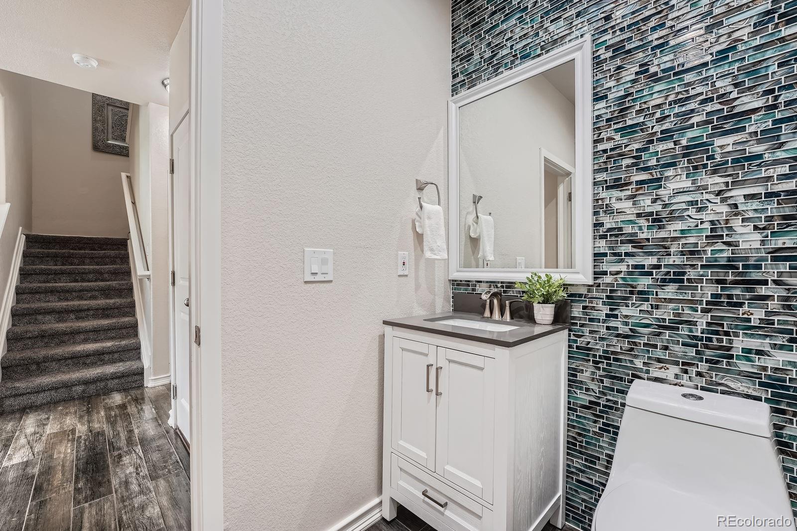 MLS Image #4 for 3611 s perth circle,aurora, Colorado