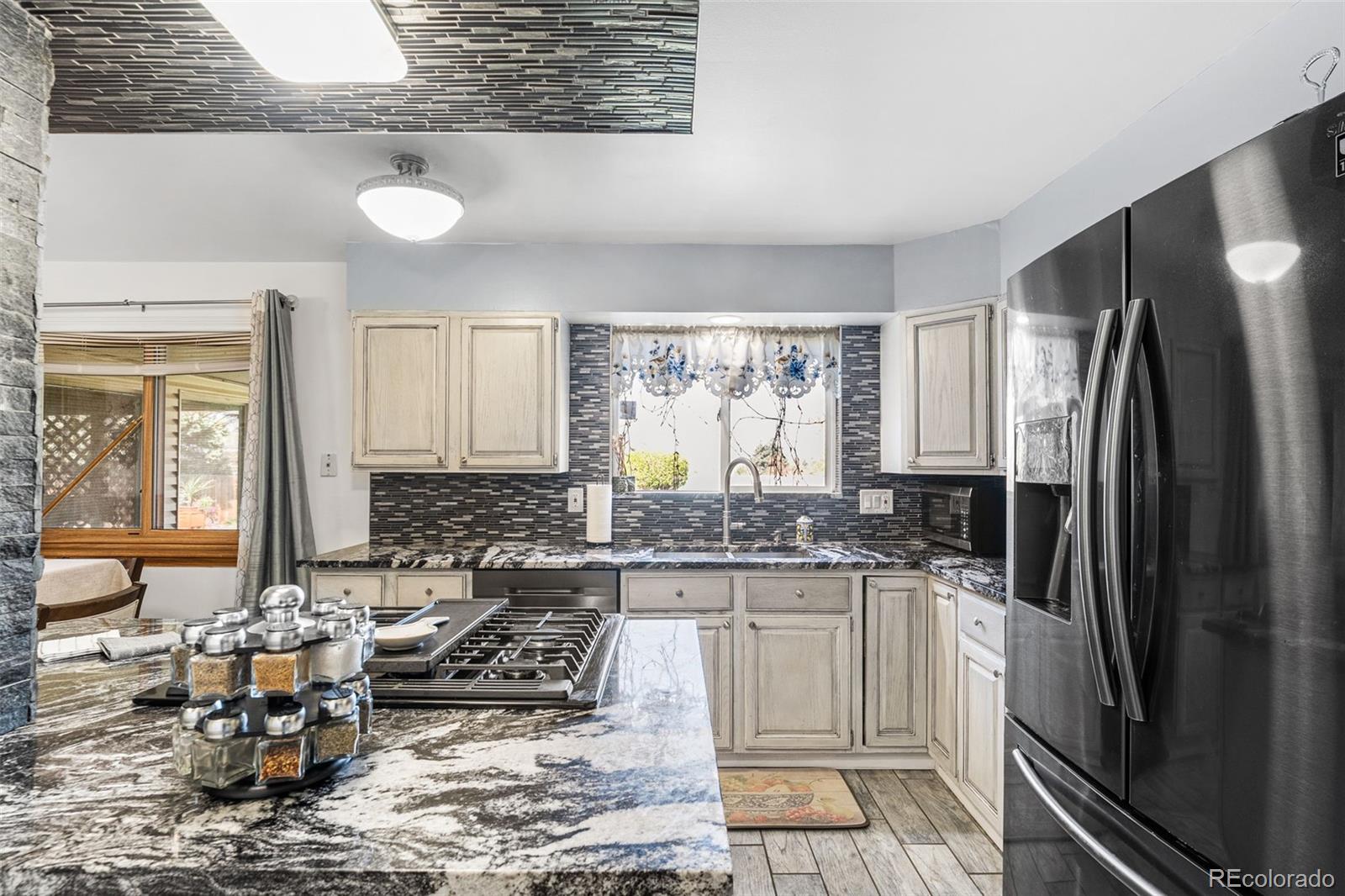 MLS Image #7 for 3191 s holly place,denver, Colorado