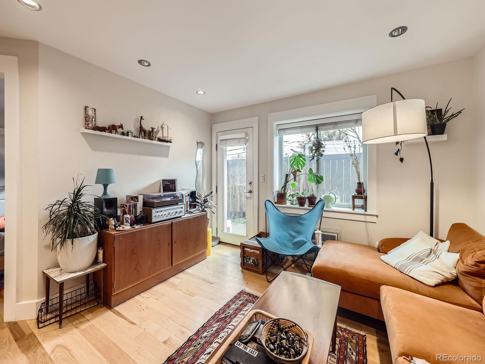 MLS Image #11 for 2460 w caithness place,denver, Colorado