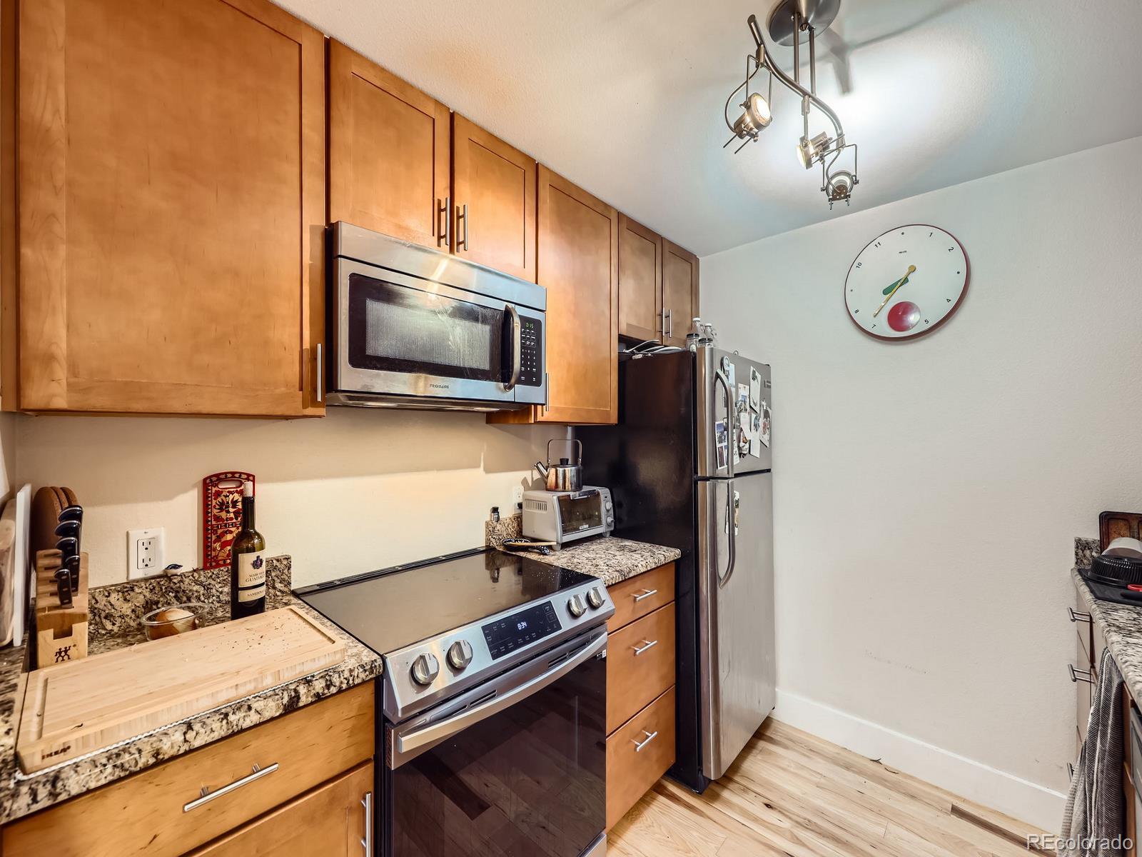 MLS Image #6 for 2460 w caithness place,denver, Colorado