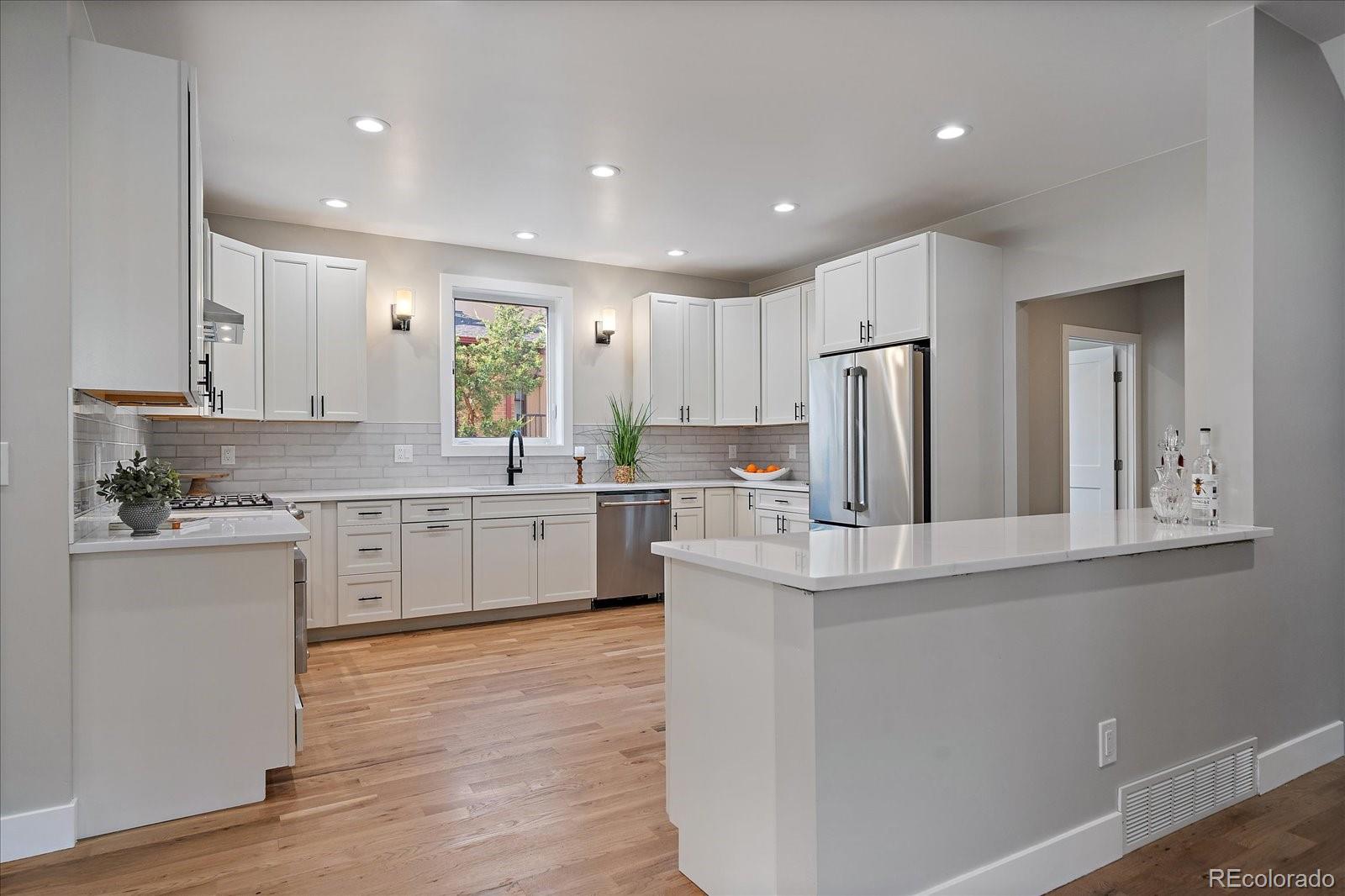 MLS Image #8 for 5838 s louthan street,littleton, Colorado