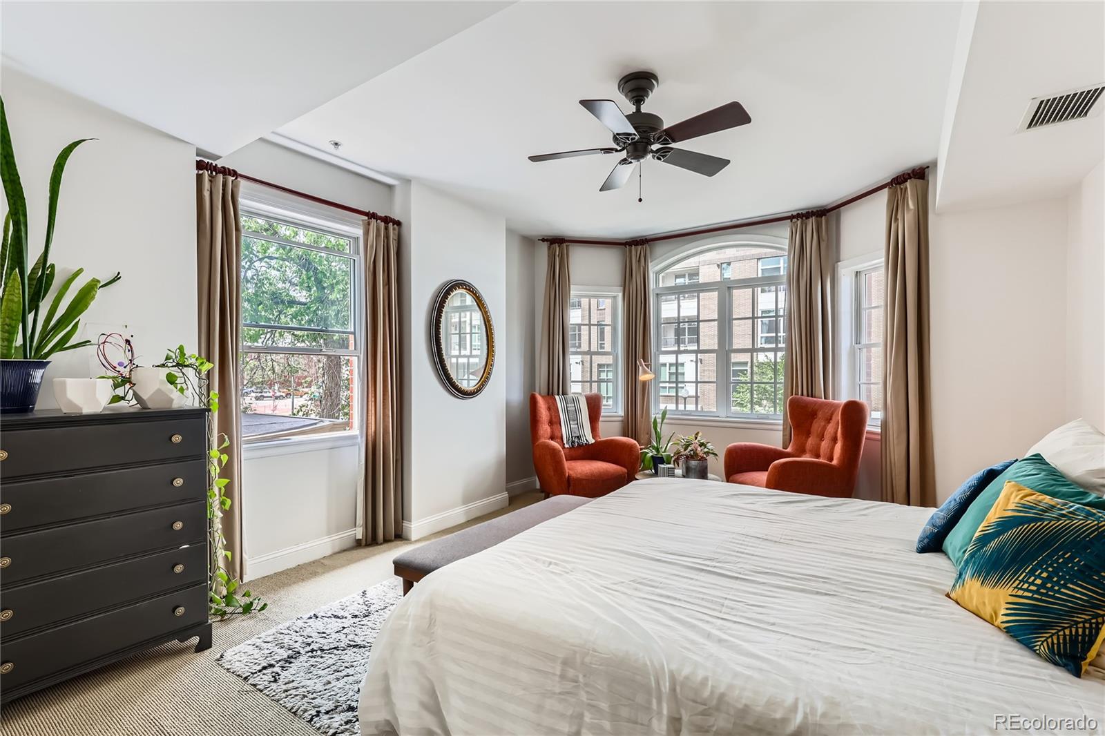MLS Image #9 for 1950 n logan street,denver, Colorado