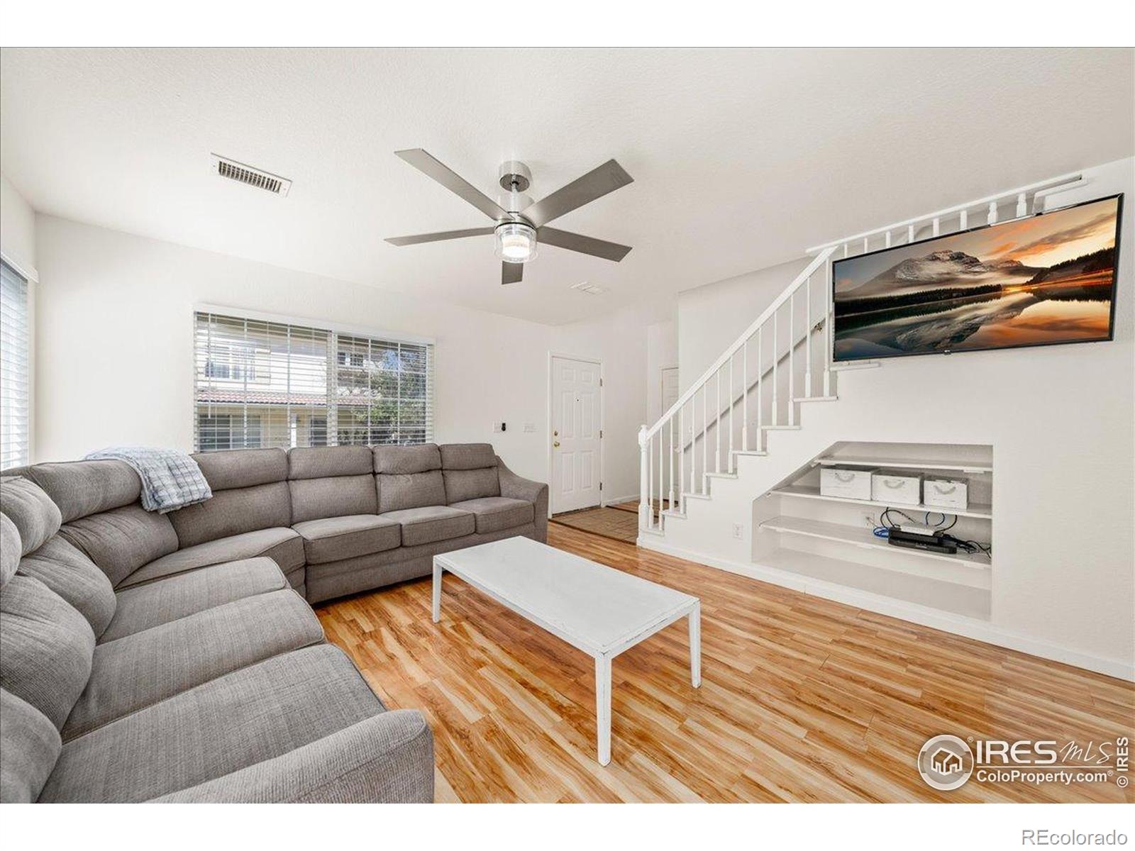 MLS Image #4 for 21562 e 47th avenue,denver, Colorado