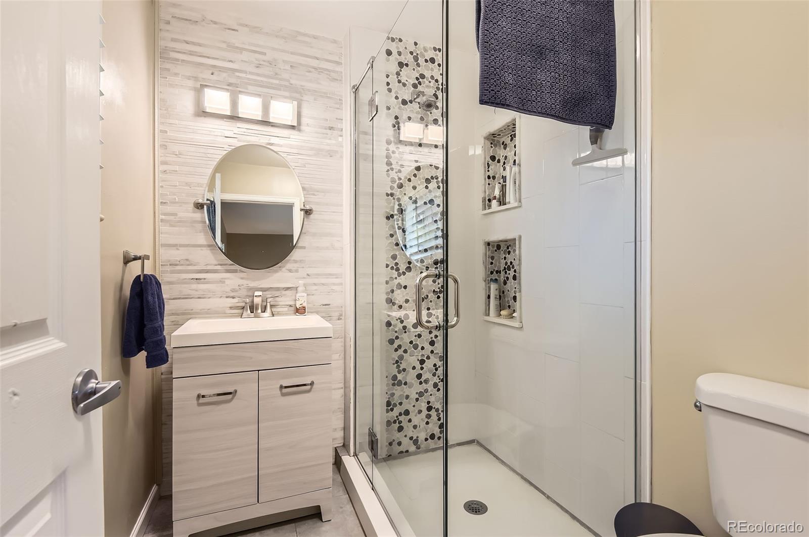 MLS Image #13 for 7901 e kenyon drive,denver, Colorado