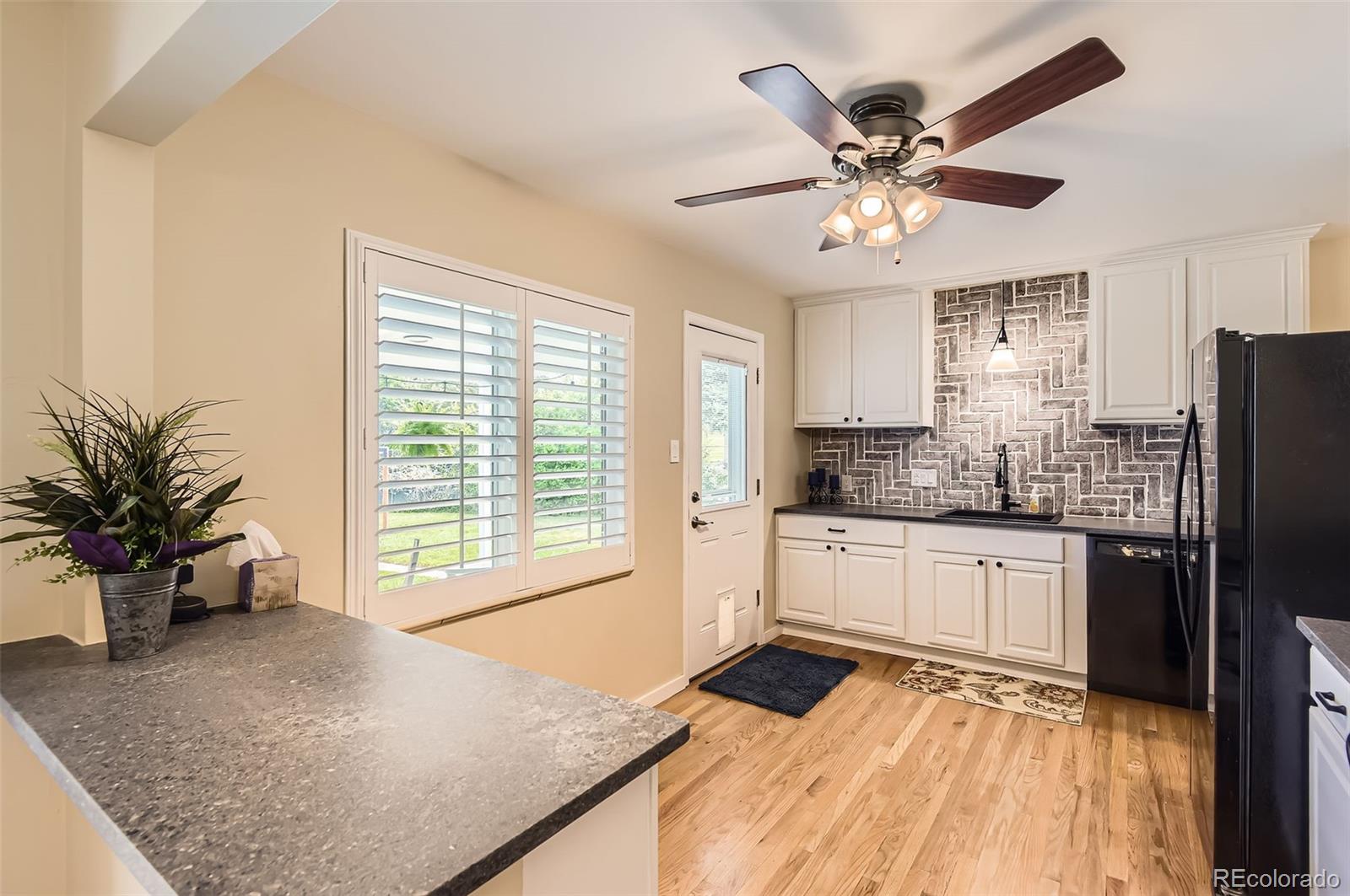 MLS Image #7 for 7901 e kenyon drive,denver, Colorado