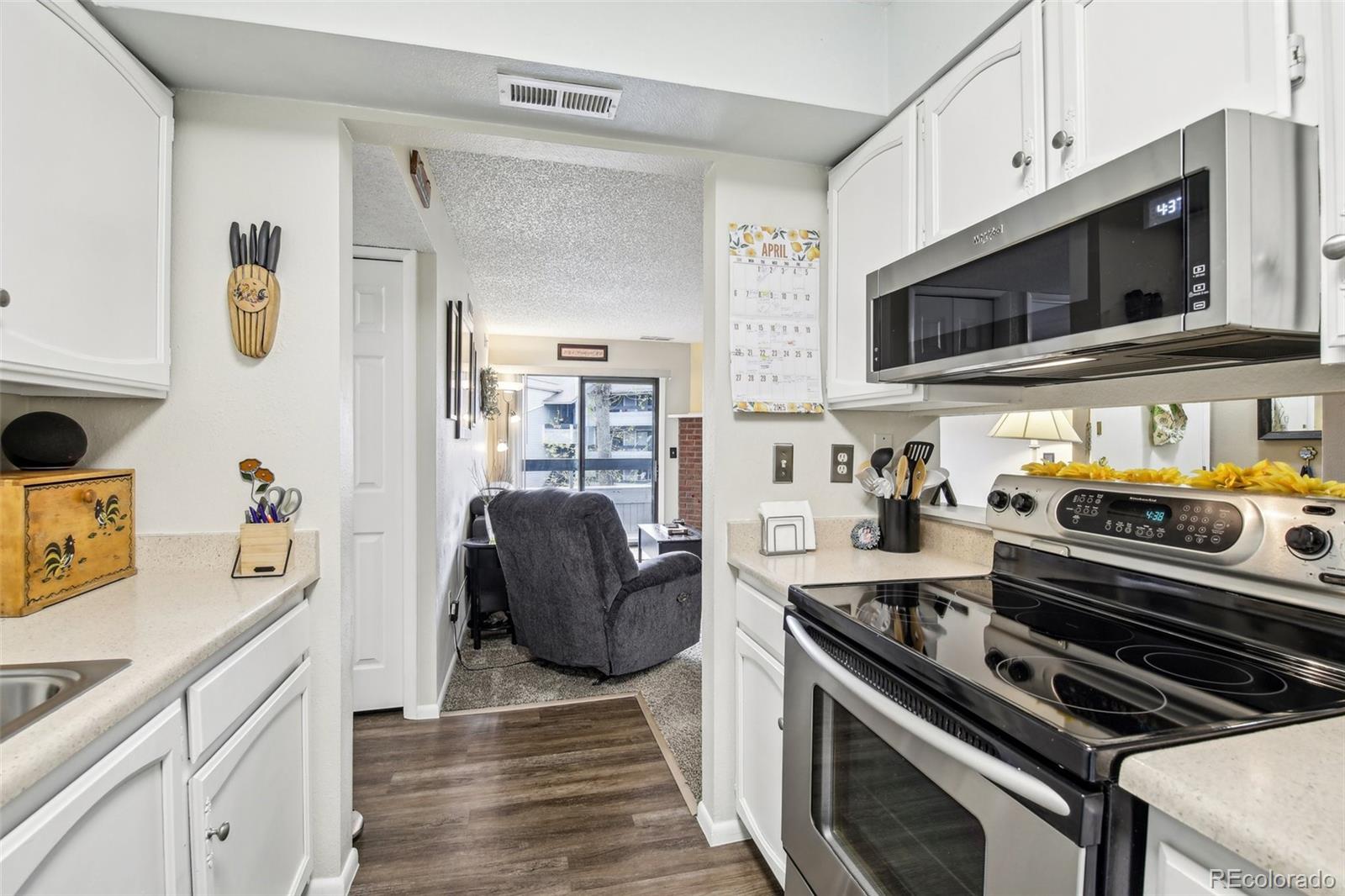 MLS Image #10 for 14497 e 1st drive,aurora, Colorado