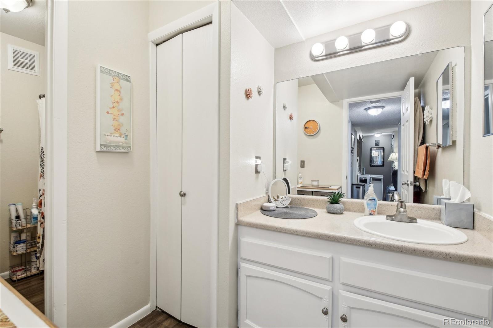 MLS Image #14 for 14497 e 1st drive,aurora, Colorado